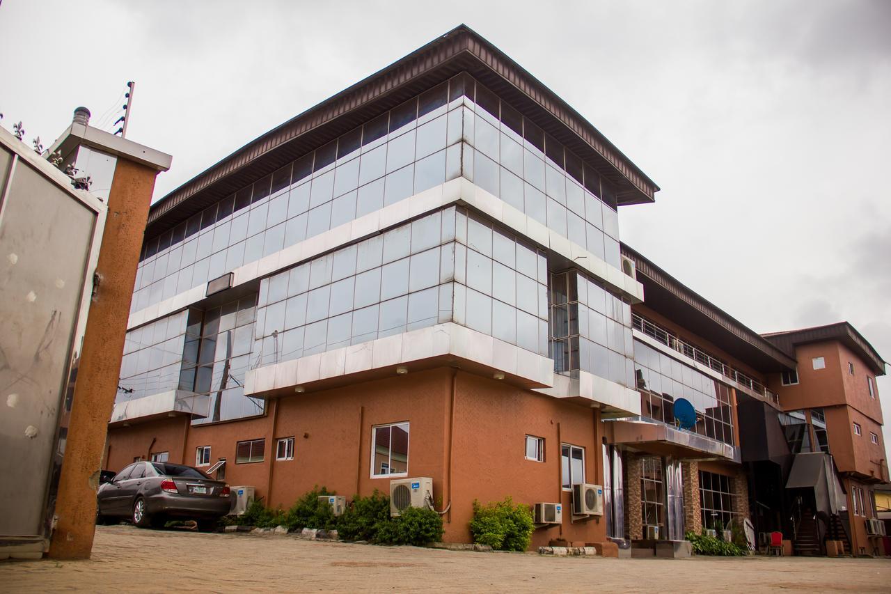 Glasshouse Hotel And Suites Egba المظهر الخارجي الصورة